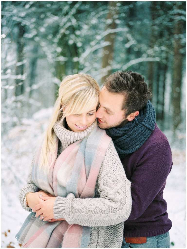 snow engagement shoot, Snow engagement shoot at Chevin Country Park, Yorkshire